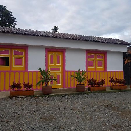 Bareque Hostel Саленто Экстерьер фото