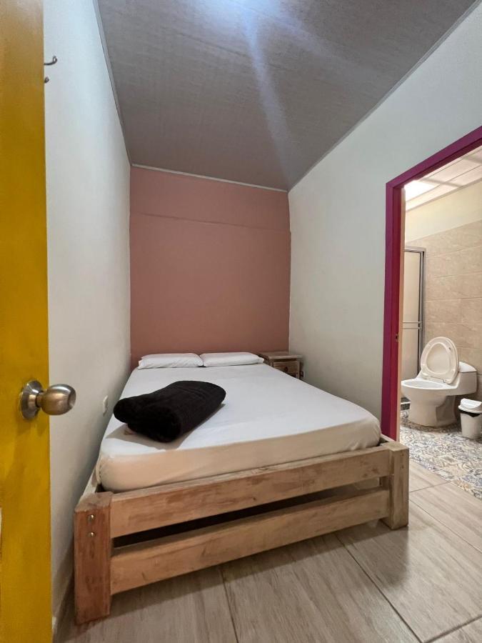 Bareque Hostel Саленто Экстерьер фото