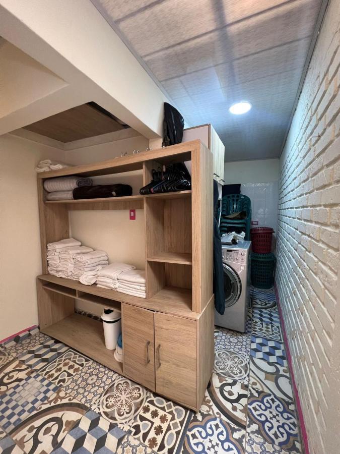 Bareque Hostel Саленто Экстерьер фото